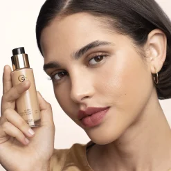 Base com Sérum Intensificador Antienvelhecimento SPF 12 + Proteção UVA 4223730 ml.