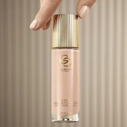 Base com Sérum Intensificador Antienvelhecimento SPF 12 + Proteção UVA 4223730 ml.