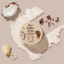 Creme de Corpo Nutritivo com Manteiga de Cacau e Óleo de Coco Biológicos Love Nature 200 ml.