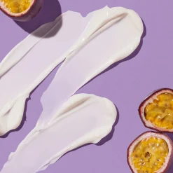 Creme de Mãos e Unhas Protetor com Maracujá Biológico Love Nature 75 ml.