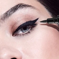 Eyeliner Stylo THE ONE 0.8 ml.