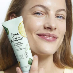 Gel Limpeza Hidratante com Aloé Vera e Ananás Biológicos Love Nature 125 ml.