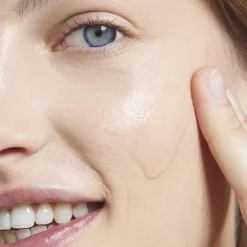 Máscara Facial Hidratante com Aloé Vera e Ananás Biológicos Love Nature 75 ml.